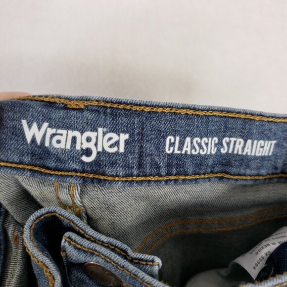 Wrangler Jeans Womens Size 16 Classic Straight Leg Comfort Fit Denim Blue Cowboy - Picture 9 of 10